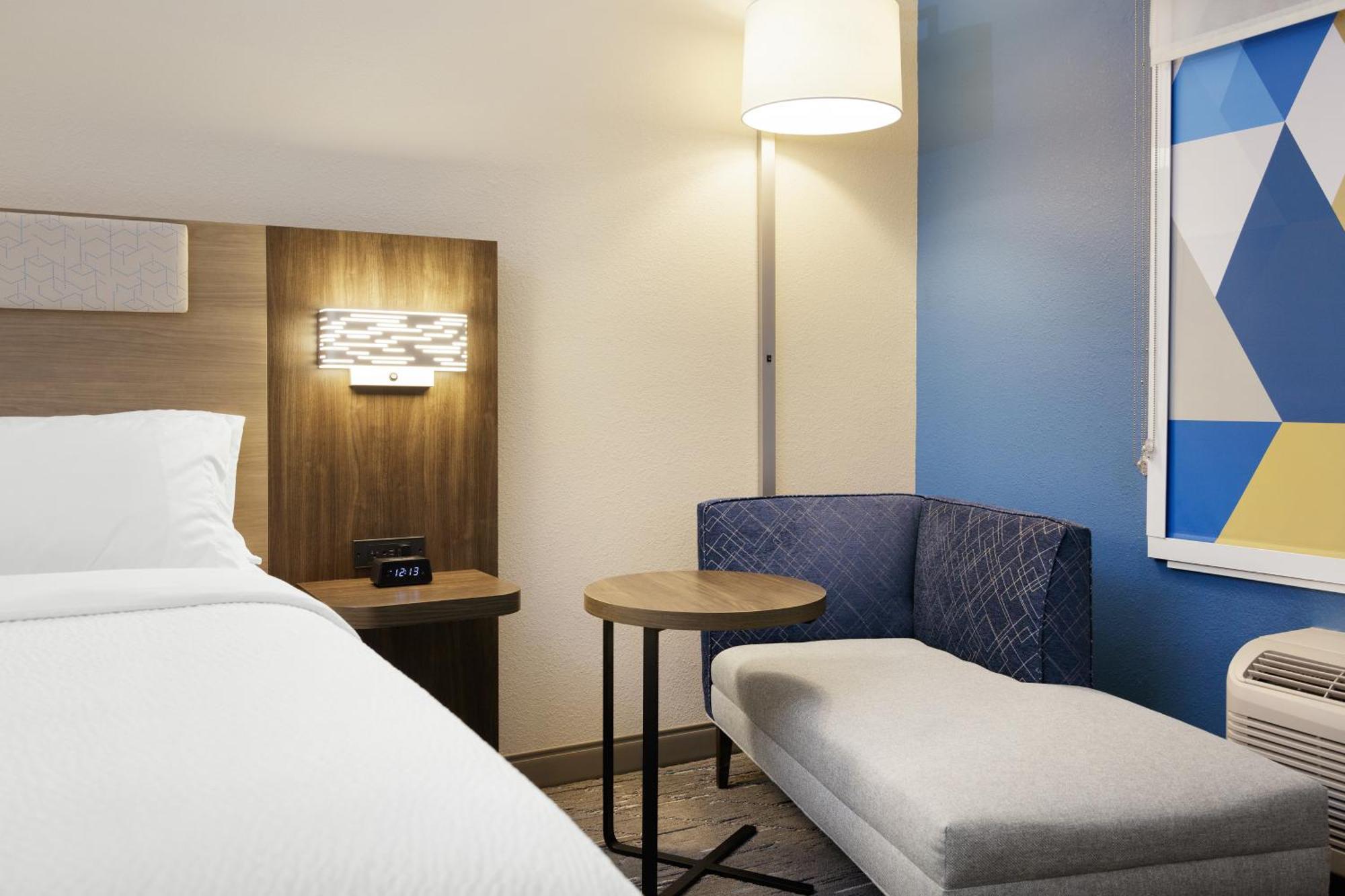 Holiday Inn Express Peachtree Corners-Norcross By Ihg Exterior photo